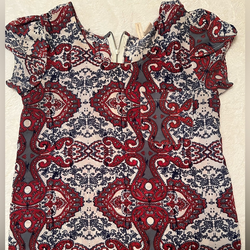 Japna Women's Blouse T-shirt X Small Paisley Red White Blue with Zipper in back